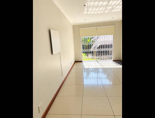 2 BEDROOM PROPERTY TO RENT IN DE WETSHOF